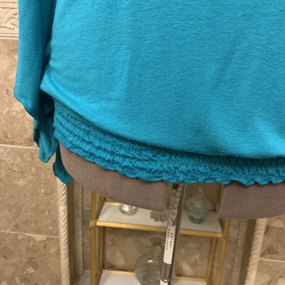 New Directions. Sz Large. Blouson. USA Embellished. Modified Batwing Top. B45 - Picture 2 of 6